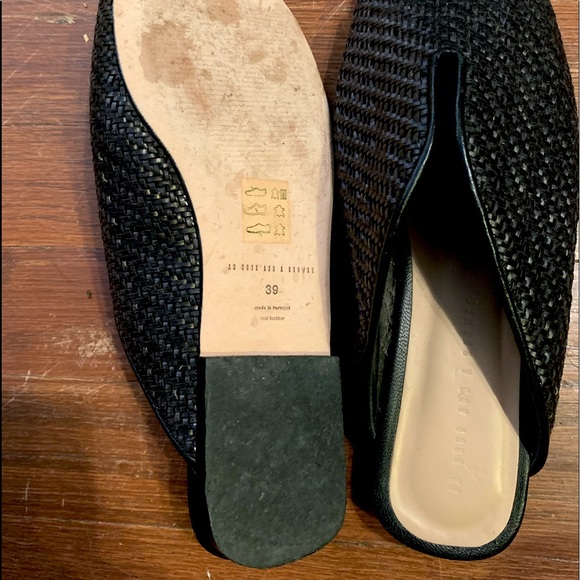 Stunning “An Hour and a Shower” Sandals - Picture 2 of 2